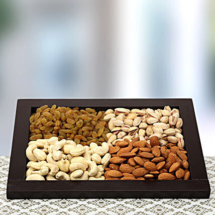 The Tray of Health-Brown Flat Tray 9x11,Cashew nuts 100gms,Almonds 100gms,Raisin 100gms,Pista 100gms