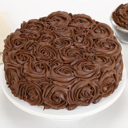 Chocolaty Rose Cake Half kg