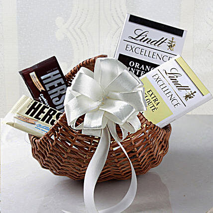 Chocolate Basket Online:Send Birthday Gift Hampers