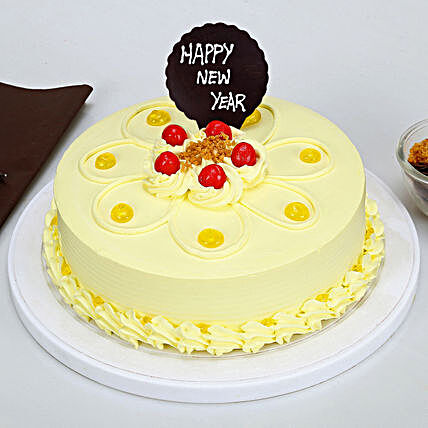 Delicious Cake For New Year Online