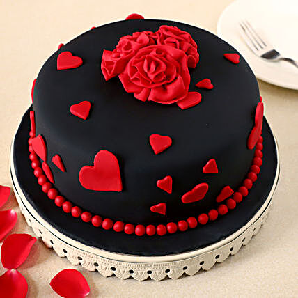 Red Roses N Hearts Truffle Cake