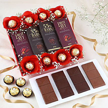 Order Chocolate Box Of Luck Combo Online, Price Rs.2195