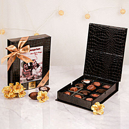 Best Wedding Anniversary Gifts For Friends from FNP