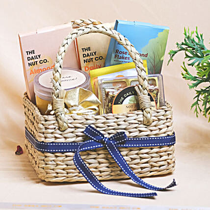 Crunchy Trail Mix Gift Surprise-picture-10