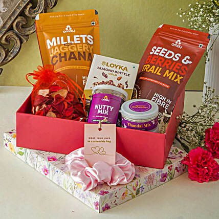Potpourri N Snack Rakhi Hamper for Sister-picture-14