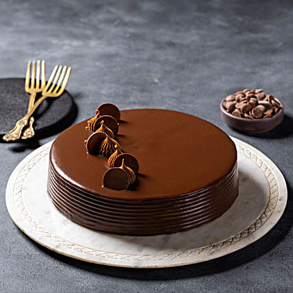 Chocolate Truffle Cream Cake Half kg Eggless