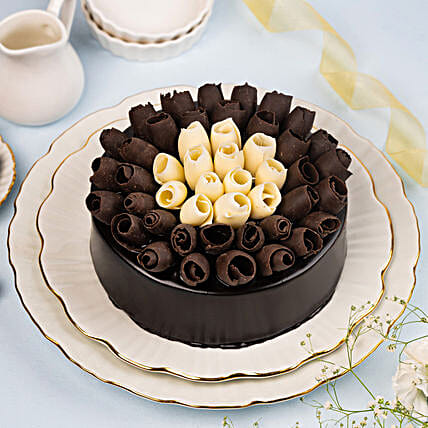 Chocolaty Rolls Cake Half Kg Eggless-picture-13