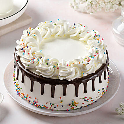 Creamy Drip Chocolate Cake Half Kg Eggless-image-37