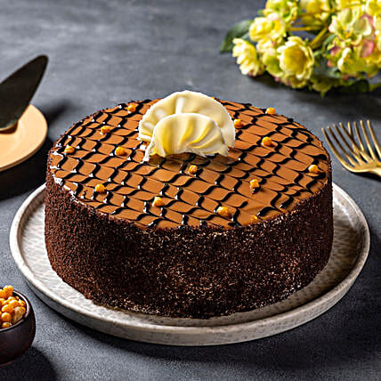 Heavenly Butterscotch Cream Cake Half Kg Eggless-picture-24