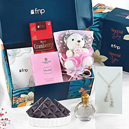 Knot Me with Love Valentines Hamper-picture-31