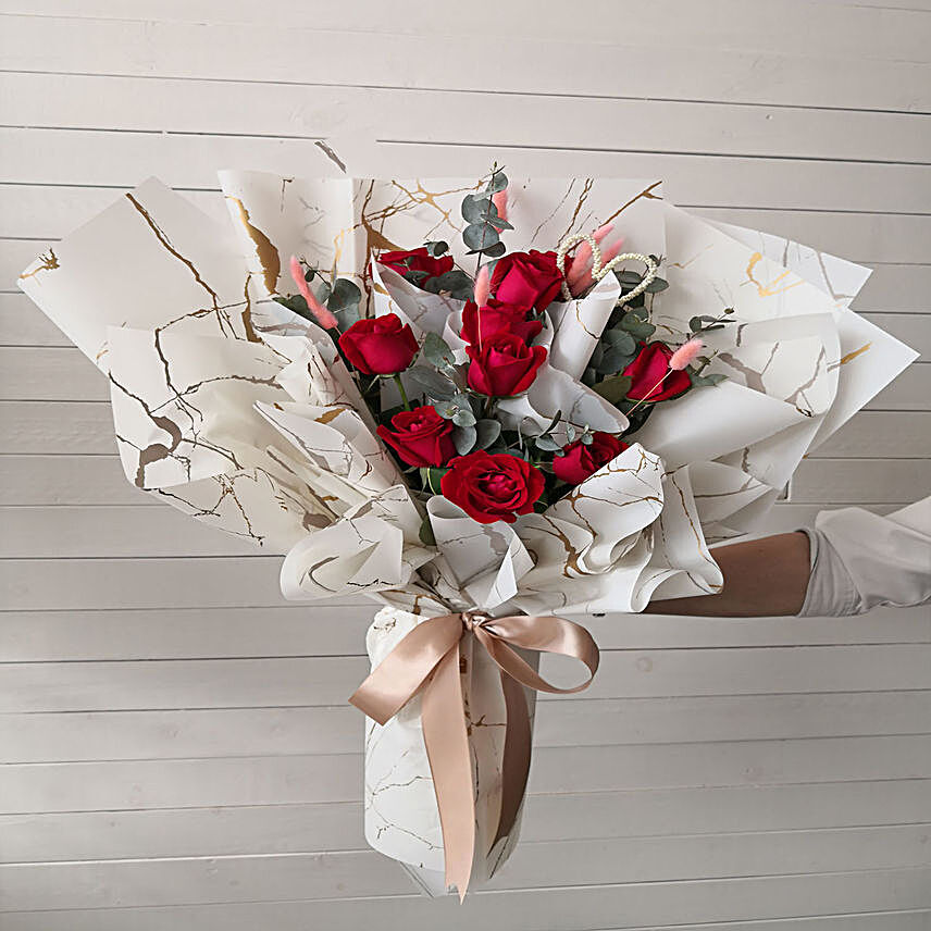 Pretty Roses For Love Bouquet