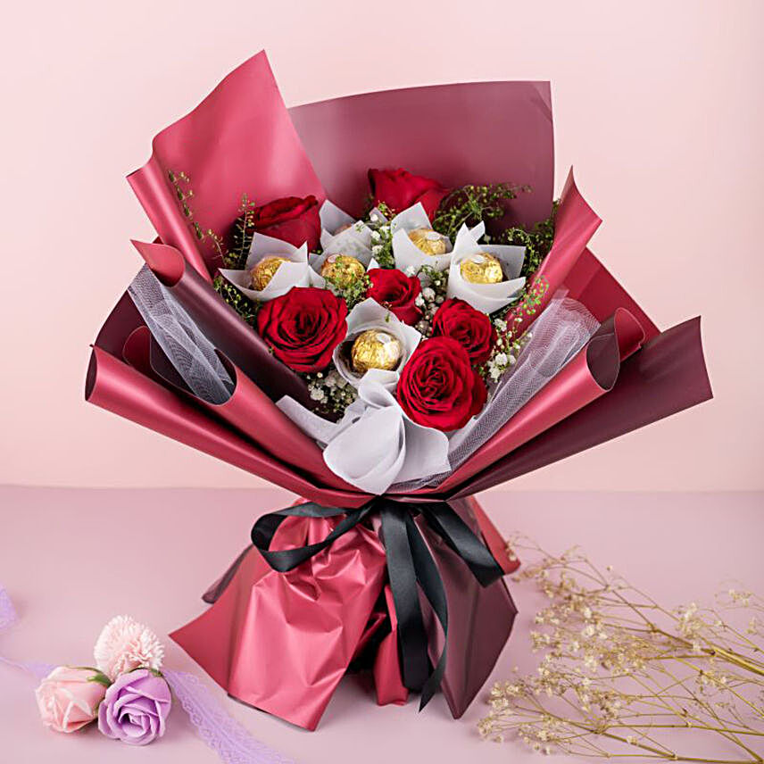 Red Roses Bouquet And Ferrero Rocher:Send Flower Bouquets to Malaysia