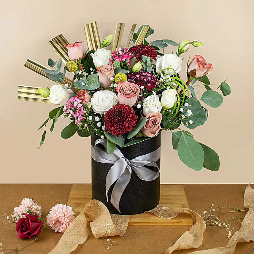 Mixed Roses Premium Black Round Box:Send New Year Gifts to Malaysia