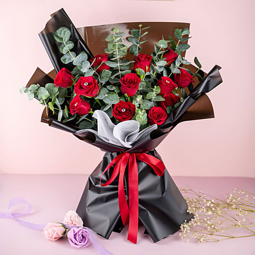 Romantic Red Roses Beautifully Tied Bouquet:Hug Day Gifts to Malaysia