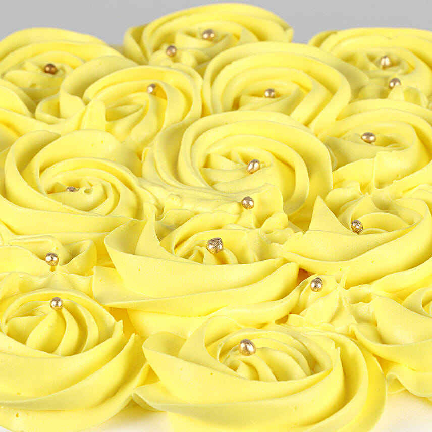 Bright Roses Chocolate Cream Cake Half Kg