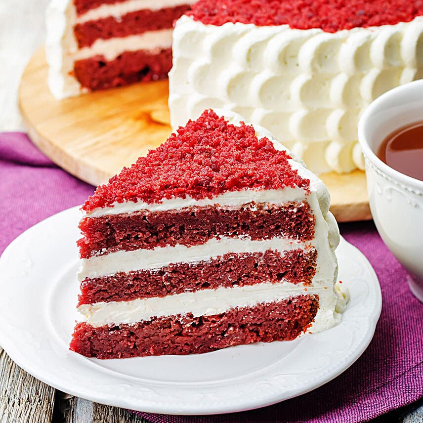 Creamy Red Velvet Cake 1.5 Kg