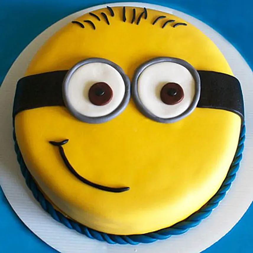 Cute Minion Cake 0.5Kg