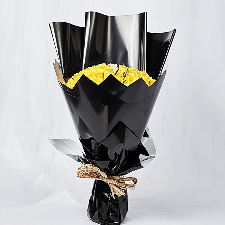 Enticing Yellow White Roses Beautifully Tied Bouquet
