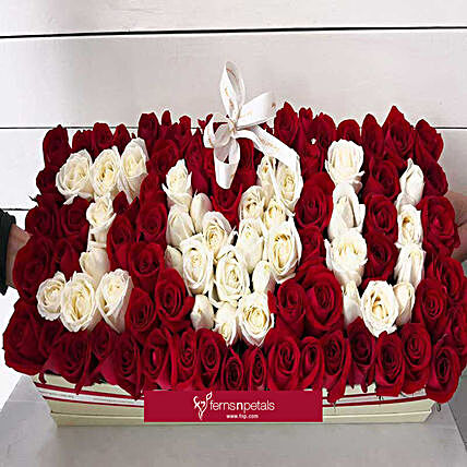 Red Beauty Love Flower Box:Flower Arrangements in Malaysia