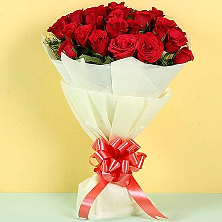 Classic Red ose Elegance- 25Pcs