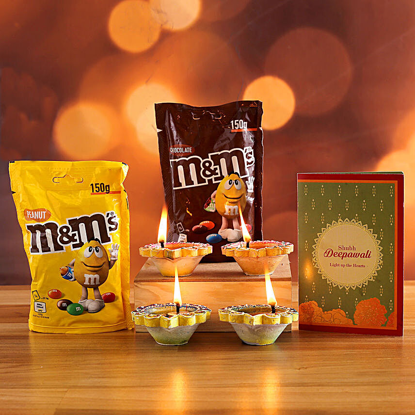 Mandm Chocolates And Set Of 4 Diwali Diyas netherlands