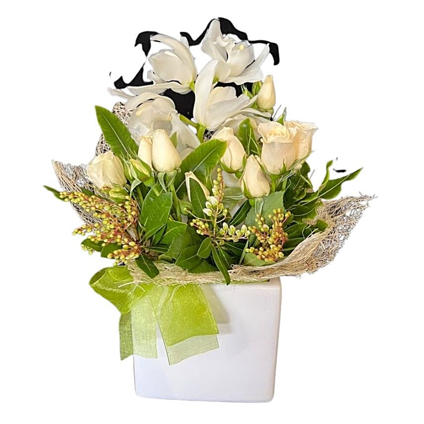 Sweet Sentiments Orchids & Roses Arrangement:Mixed Flowers to New Zealand