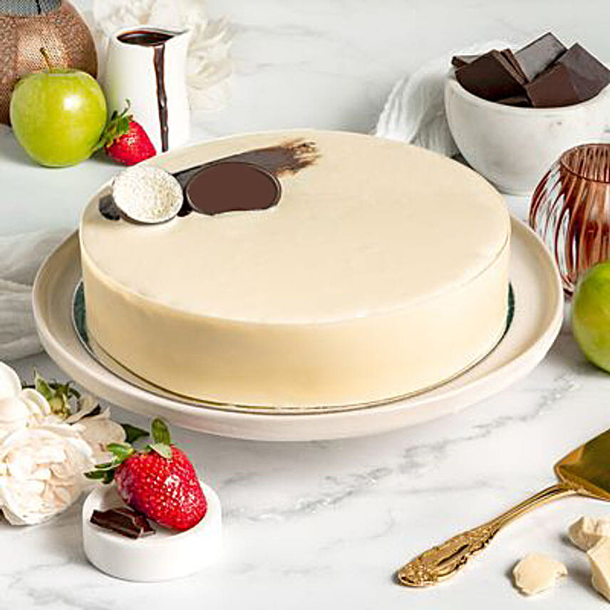 Lip Smacking White Mud Cake