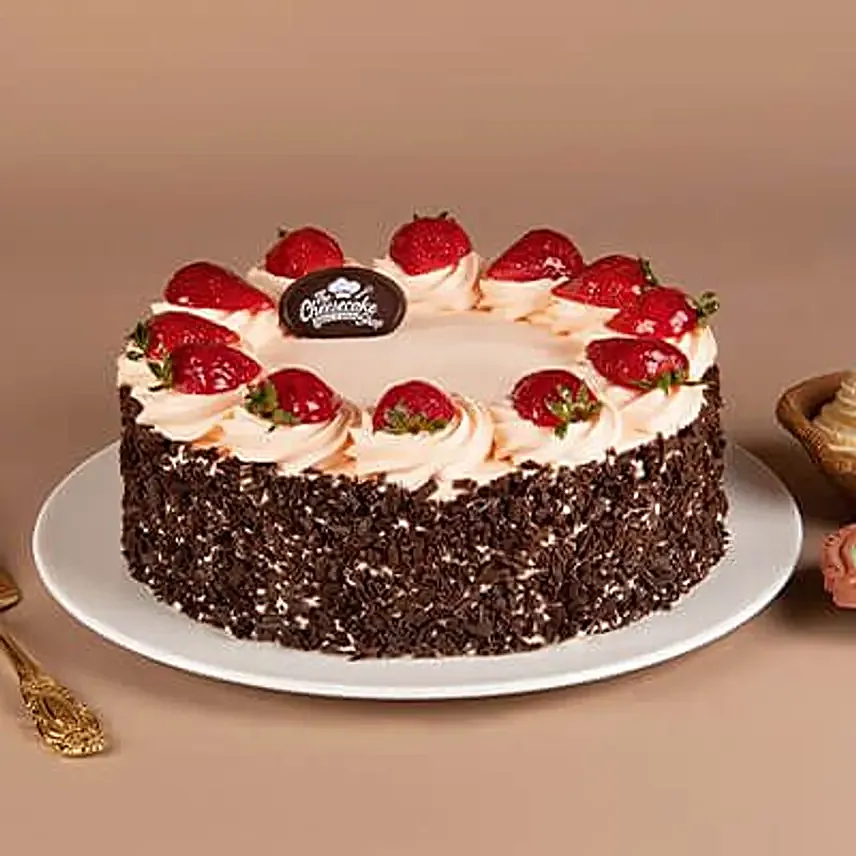 Strawberry Fields Creamy Eggless Cake