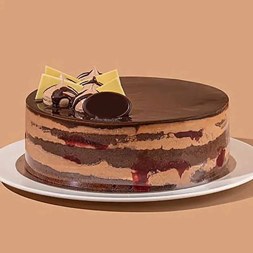 Chocolate Strawberry Cake