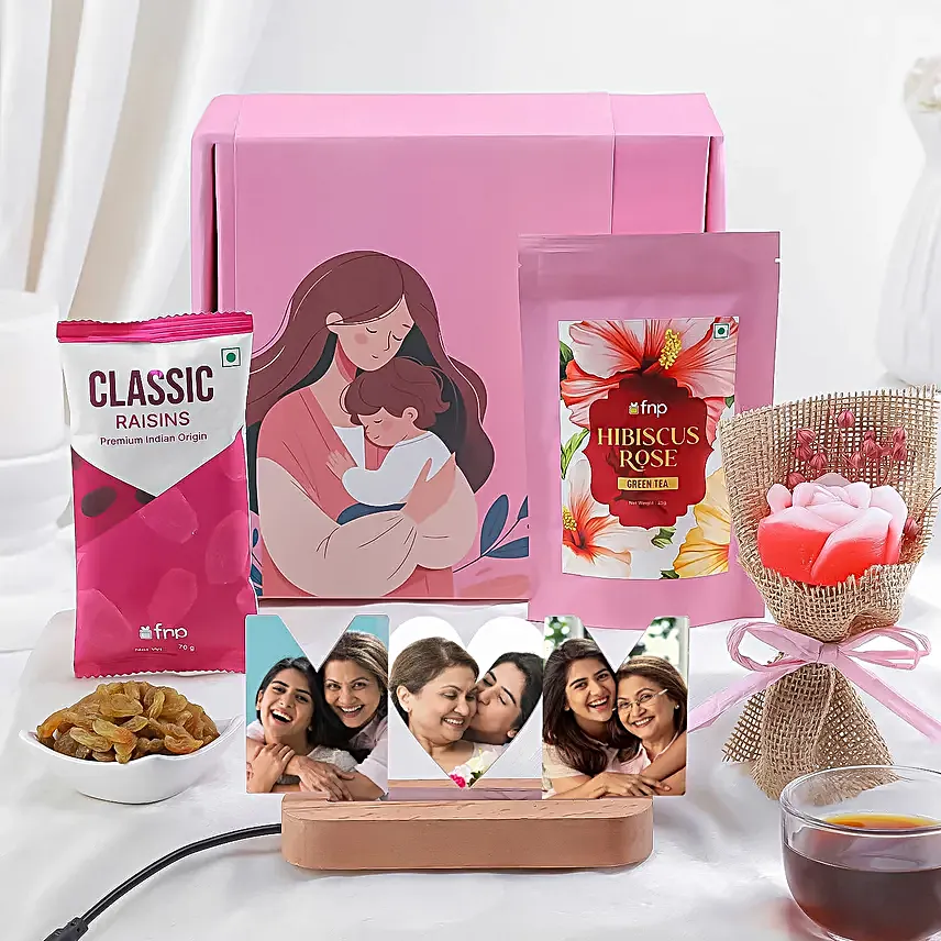 Heartfelt Delight Hamper for Mothers Day