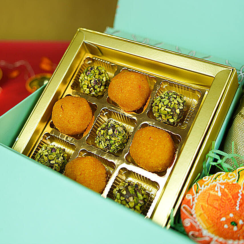 Diwali Hamper With Bites And Diyas