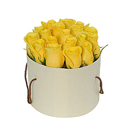 Captivating Yellow Rose Arrangement OM