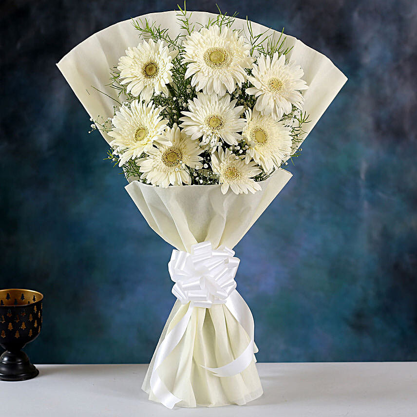 Beautiful 6 White Gerbera Bouquet