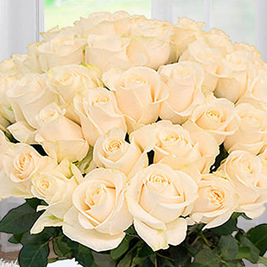 12 White Roses Bunch And Ferrero Rocher