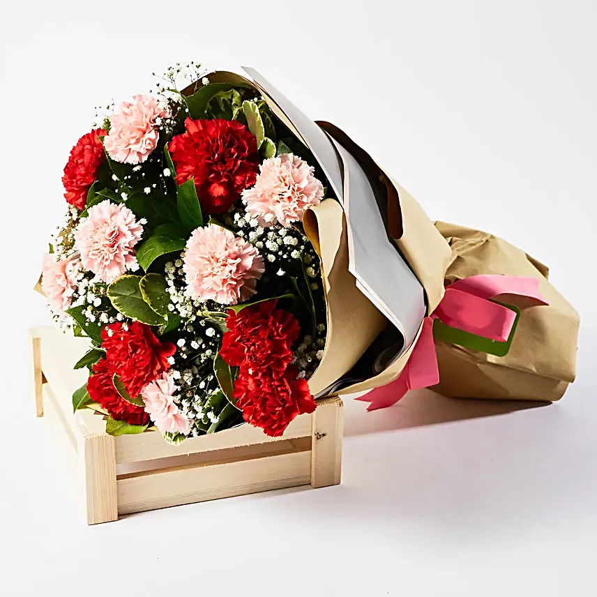 6 Appealing Carnations Bouquet
