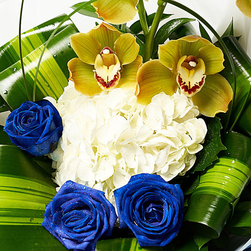 Graceful Mixed Flowers Bouquet