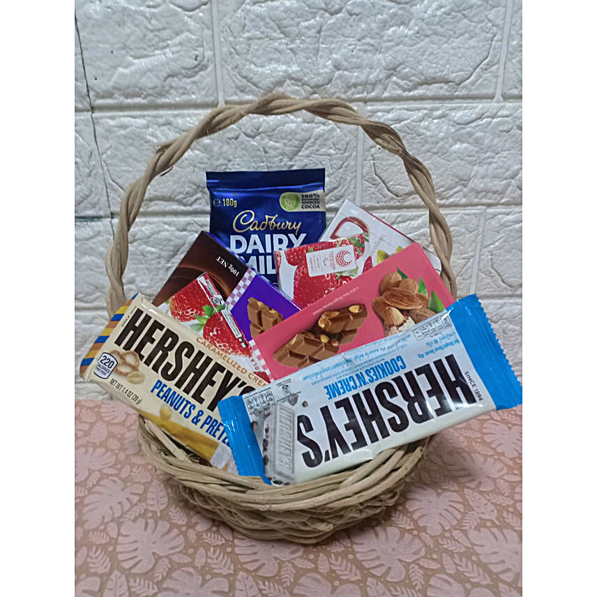 Tempting Chocolicious Basket