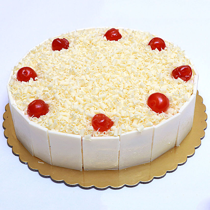 Mouthwatering Whiteforest Cake:Cake Delivery in Qatar