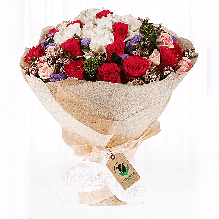 memorable flower bouquet online:Roses to Qatar