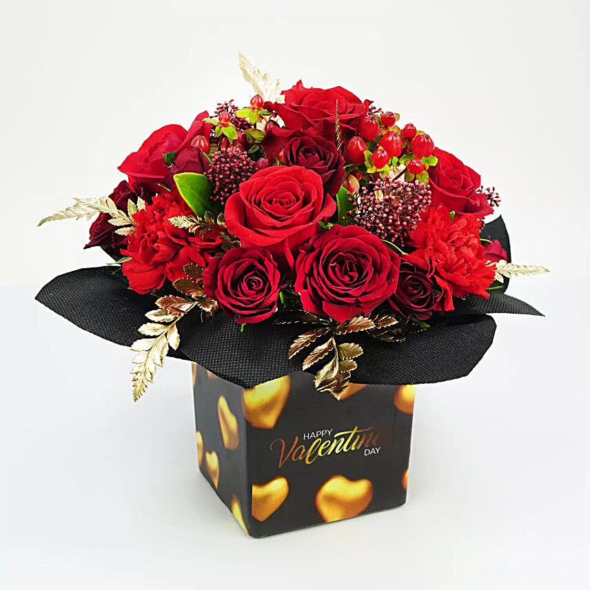 Golden Moments Valentines Flowers:Valentines Day Flowers to Qatar