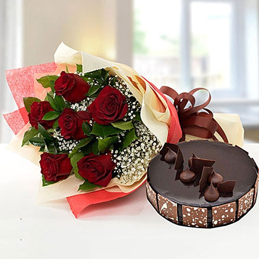 Elegant Rose Bouquet With Chocolate Cake:Flower and Cake Delivery in Qatar