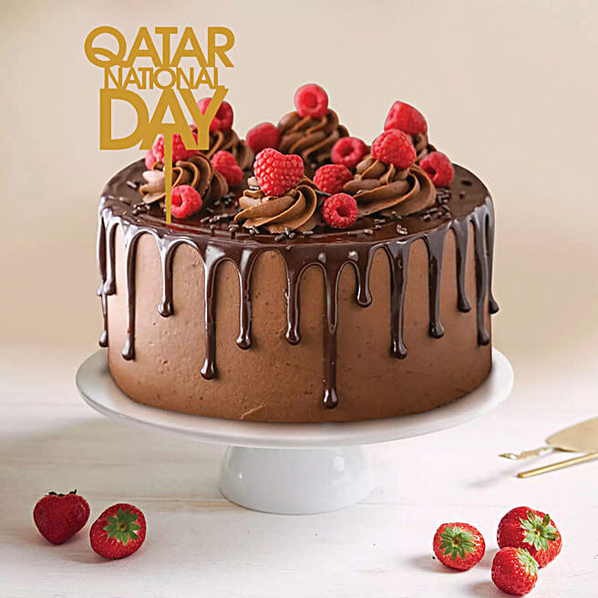 Qatar Sample Cake Chocolate Cake with Qatar National Day Topper qatar | Gift Chocolate ...
