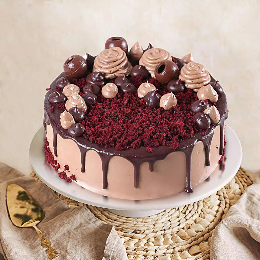 Chocolaty Red Velvet Cake Half Kg
