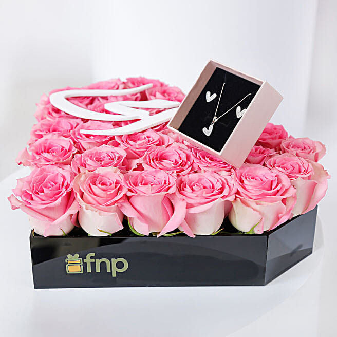 Beautiful Pink Roses Arrangement and Jewelry for Mom qatar Gift