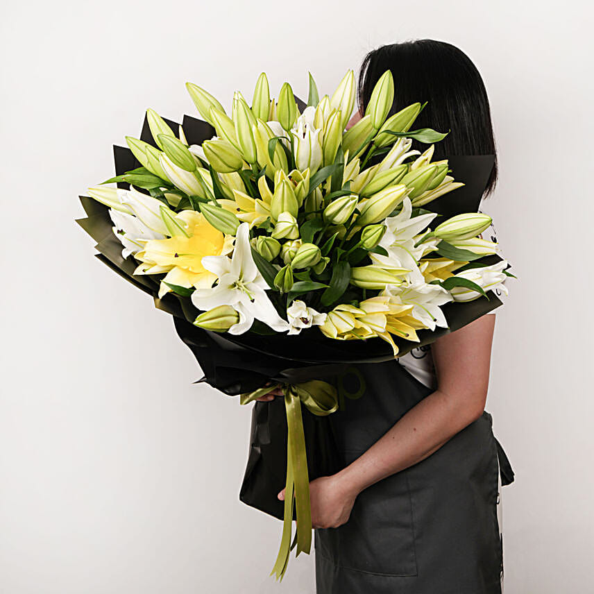 Yellow Lilies Large Bouquet