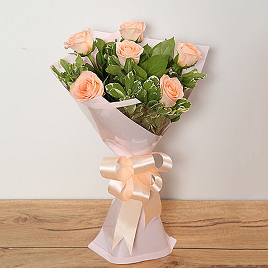 Bouquet Of Peach Roses QT
