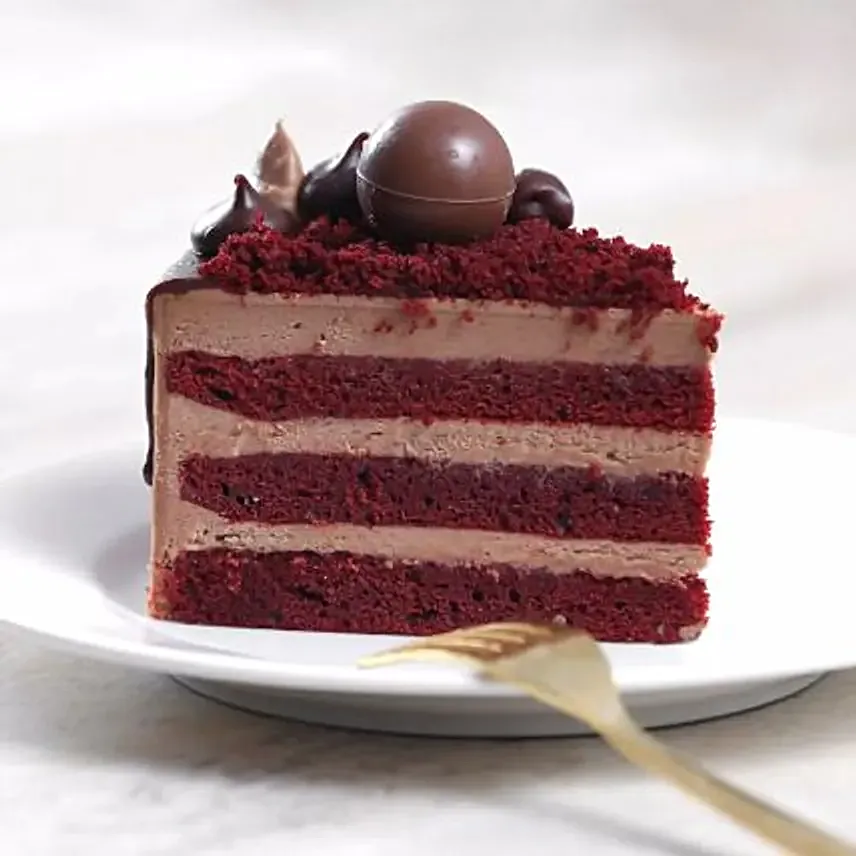 Chocolaty Red Velvet Cake Half Kg