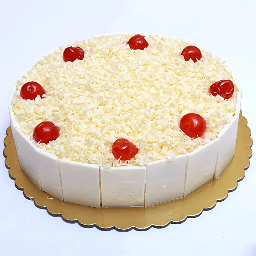 Mouthwatering Whiteforest 4 Portion Cake