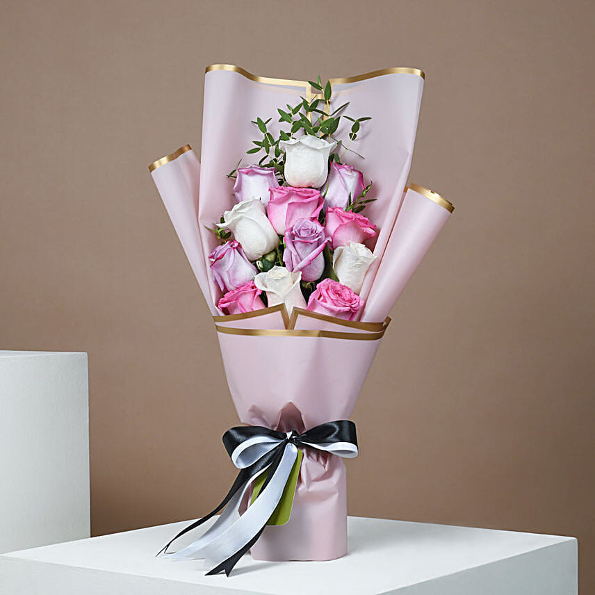 Pretty Rose Flower Bouquet with Chocolate Mono Cake