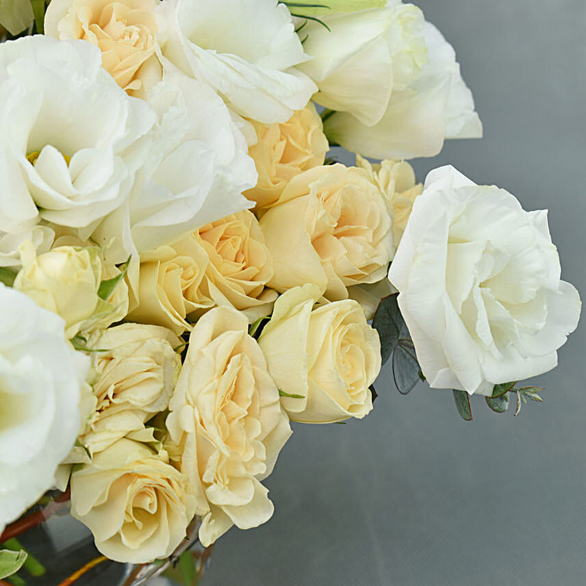 Spray Roses with White Lisianthus in Fish Bowl